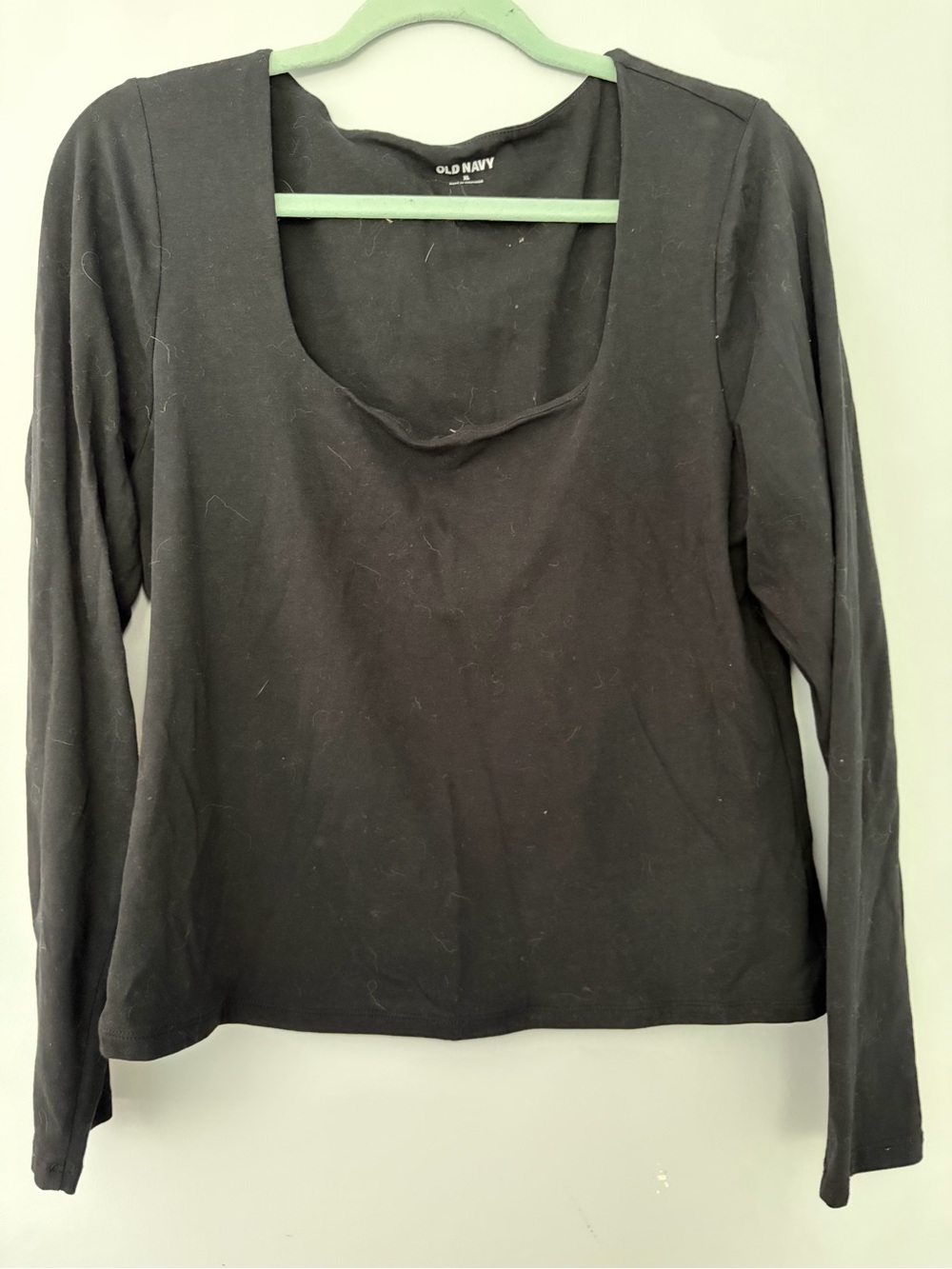Old Navy Black Long-Sleeve Scoop Neck Women's Top